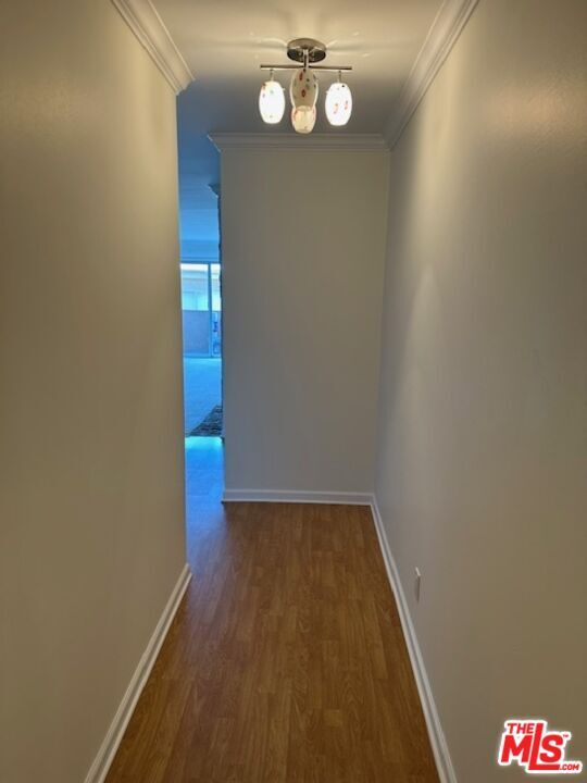 Building Photo - 2320 S Bentley Ave