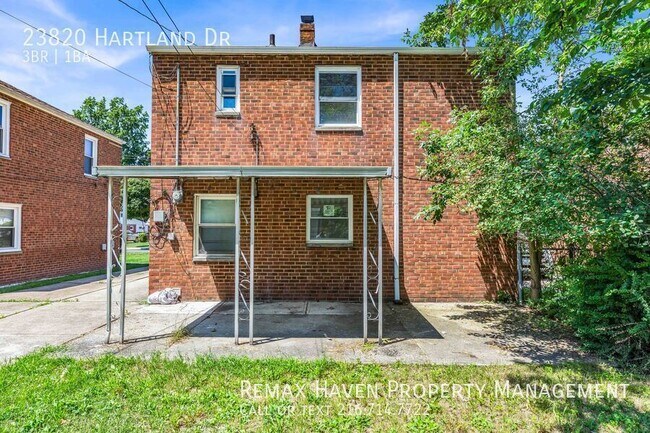 Building Photo - 23820 Hartland Rd