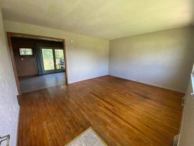 Building Photo - 5440 W Orchard Dr