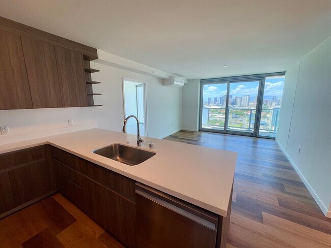 Primary Photo - Brand new, high floor unit w/ All utilitie...