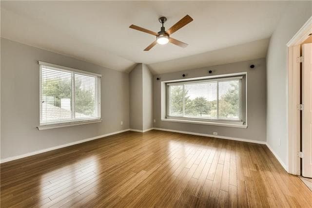 Building Photo - 1439 Royal Oaks Dr