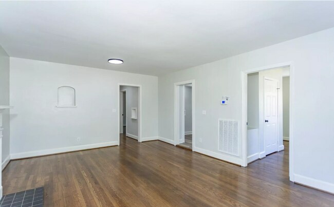 Building Photo - 1523 44th St Ensley