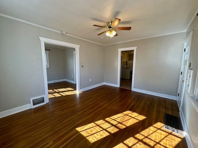 Building Photo - Ideally Located and Updated 3 Bed 1 Bath Spokane Home w/ Large Detached Garage/Shop Near Garland ...