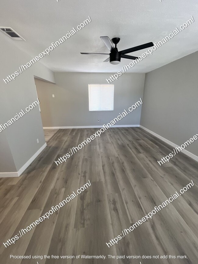 Building Photo - Nice House For Rent