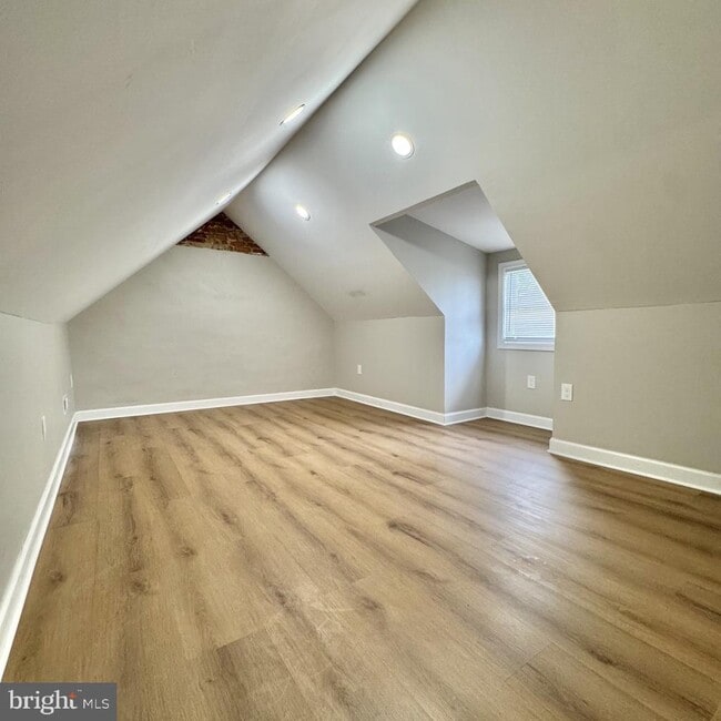 Building Photo - 2216 Whittier Ave