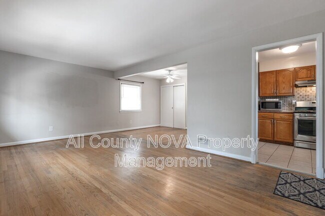 Building Photo - 4141 21st Rd N