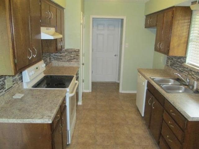 Building Photo - 1022 S Center St