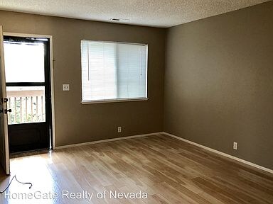 Building Photo - 2913 Tierra Verde E