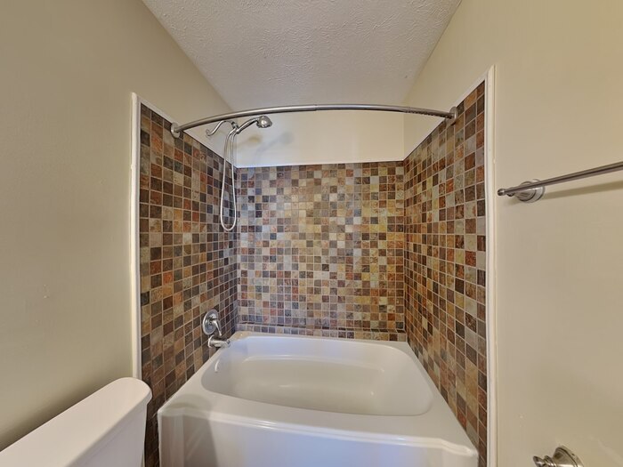 Building Photo - 11101 Waterfield Ln