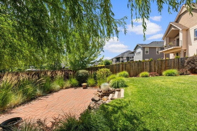 Building Photo - 4334 Vineyard Terrace