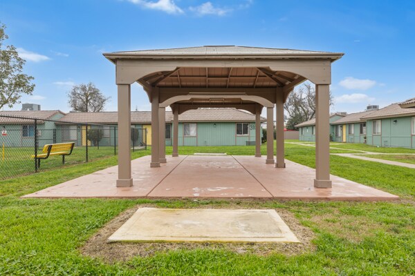 Building Photo - 3112 Denver Ave