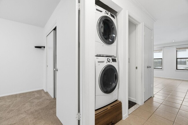 Building Photo - 41 Coriander Way