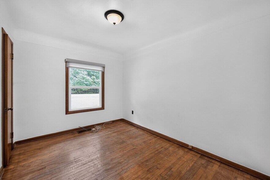 Building Photo - 20880 Avon Ln