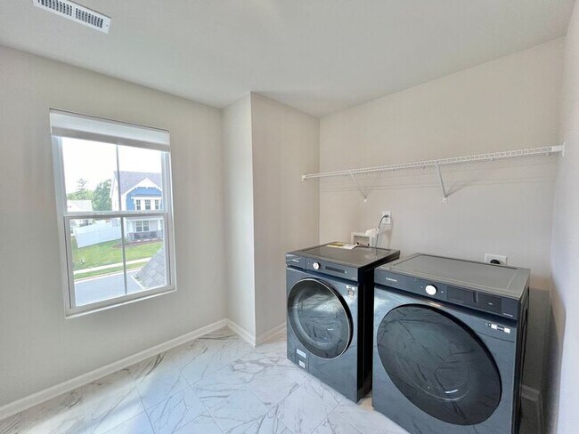 Building Photo - 120 Alta Crst Ln