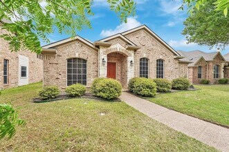 Building Photo - 12618 Red Hawk Dr