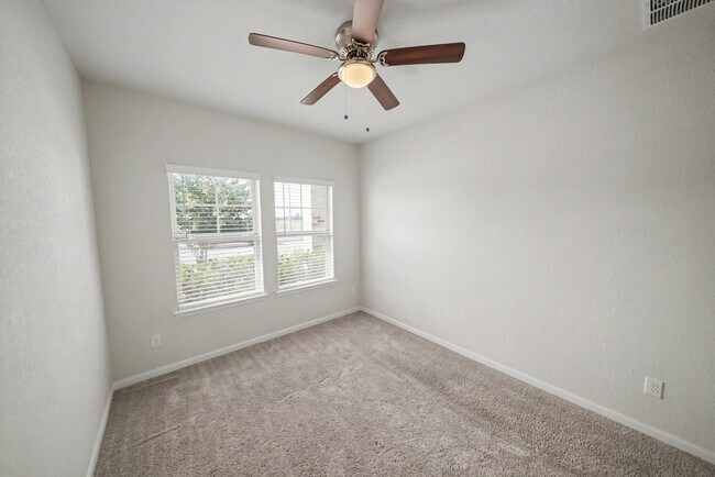 Building Photo - 3037 Beringer Blvd