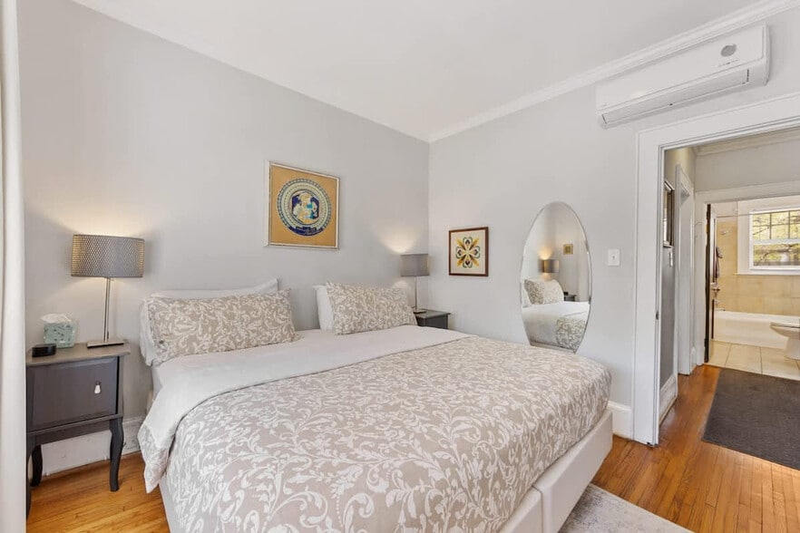 Building Photo - 2101 Kirkwood Ave