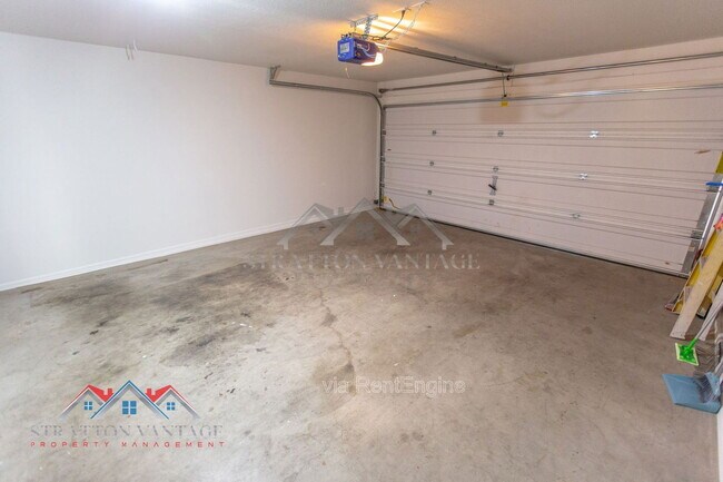 Building Photo - 4149 E Azurite Rd