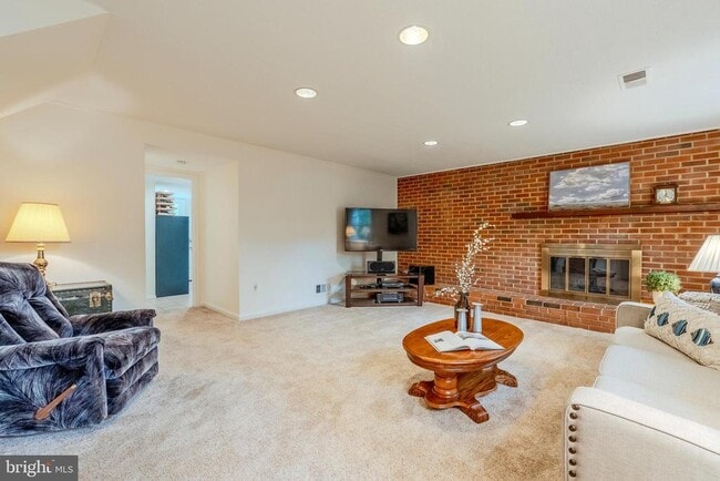 Building Photo - 8717 Higdon Dr