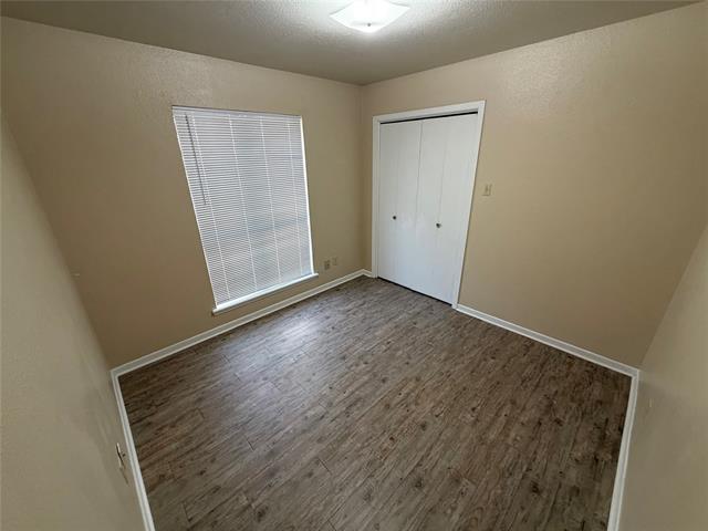 Building Photo - 107 Willow Ln