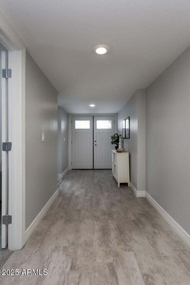 Building Photo - 4614 S Kachina Dr