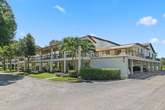 Building Photo - 800 Greensward Ct