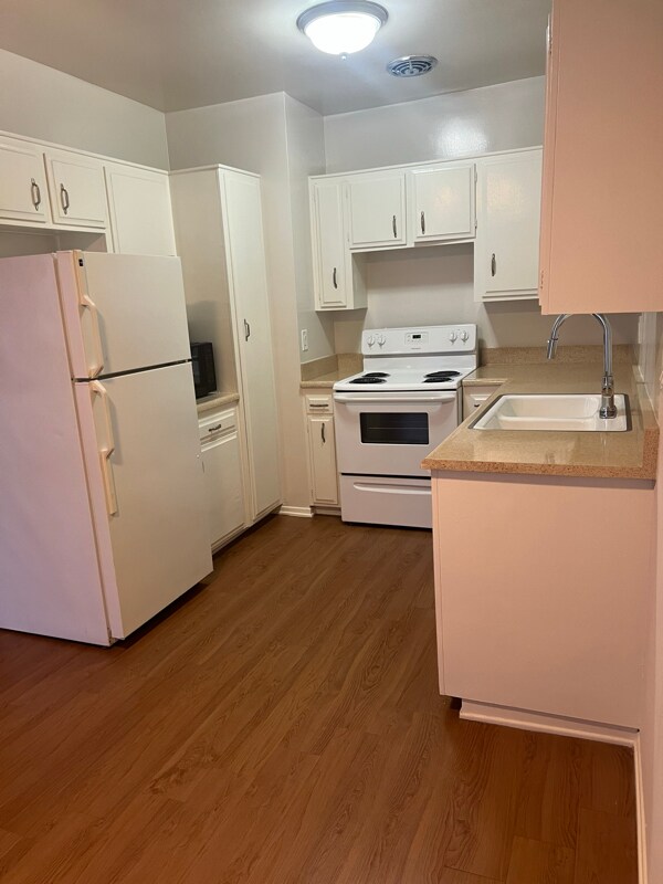 Building Photo - 5422 Quakertown Ave