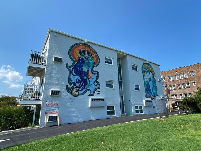 Interior Photo - 211 First Ave