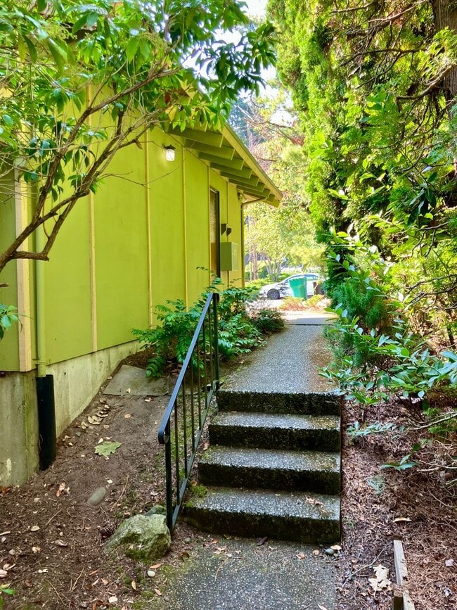 Building Photo - Spacious 2-Bed, 1.5-Bath Home with Firepla...