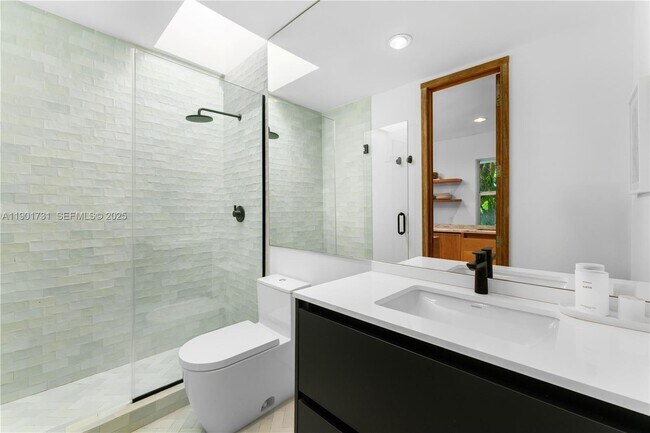 Building Photo - 226 Jefferson Ave