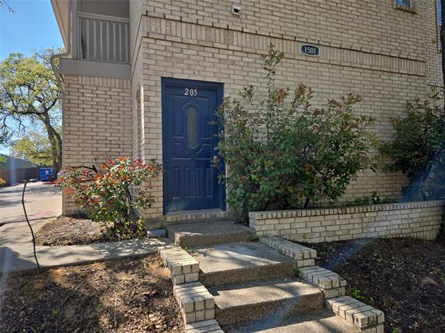 Building Photo - 1501 Cedar Elm Dr
