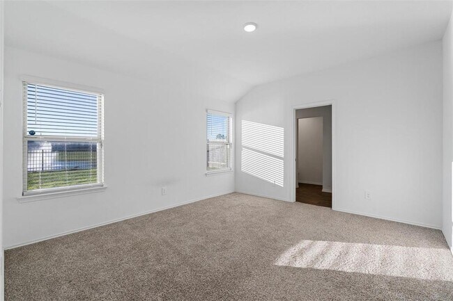 Building Photo - 14428 Sugar Pines Dr