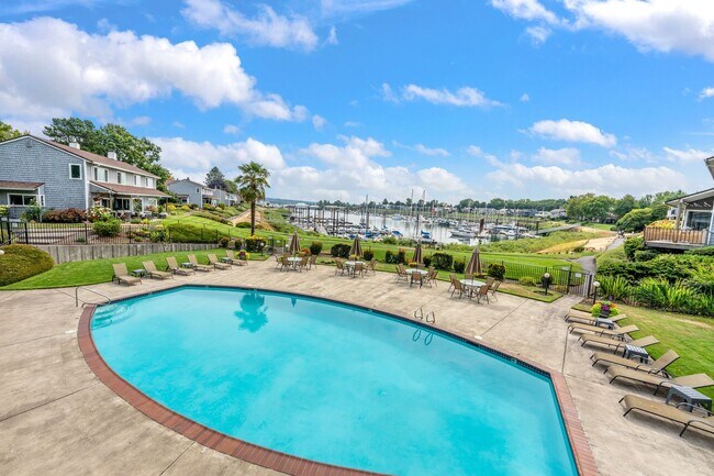 Building Photo - 540 N Hayden Bay Dr