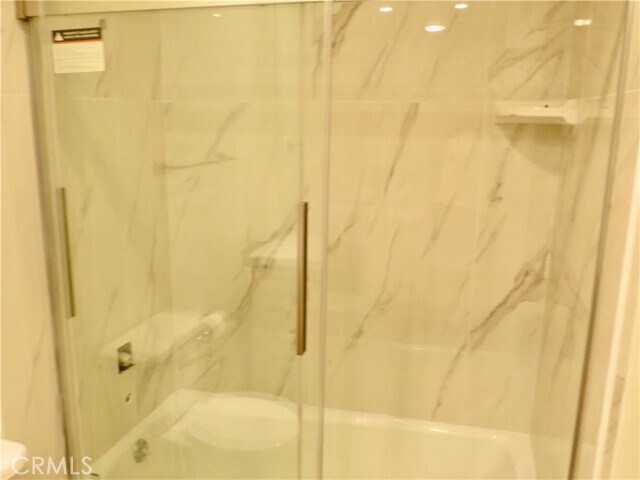 Building Photo - 3935 Bluff Pl