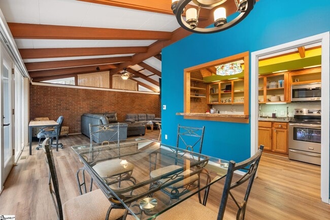 Building Photo - 103 Robinall Dr