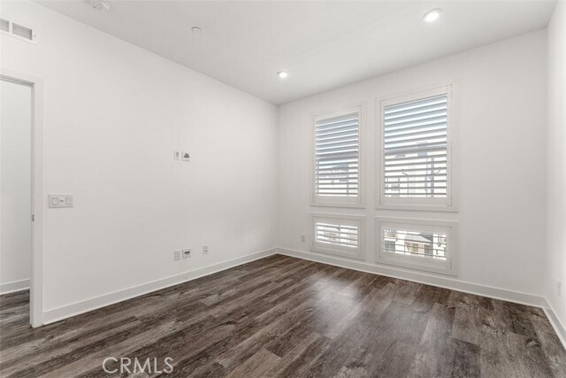 Building Photo - 1415 W Cara Dr