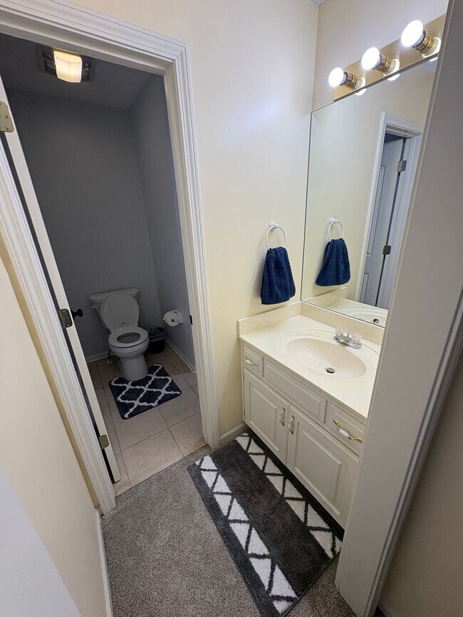 Building Photo - 30+ Day Stays | Fully Furnished 5 Bed Home w/Utilities included | 3 Car Garage | Great Community ...