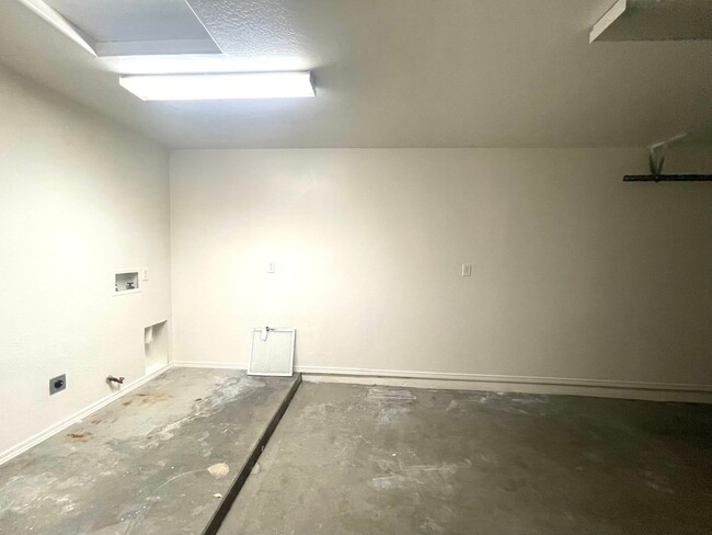 Building Photo - 7081 E Galaxy Way