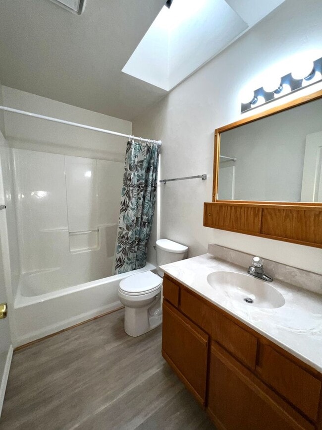 Building Photo - Three Bedroom Home Near Hwy 69