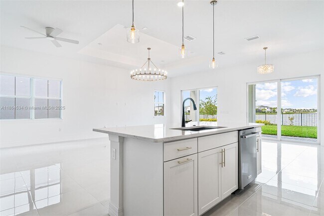 Building Photo - 10444 Northbrook Cir