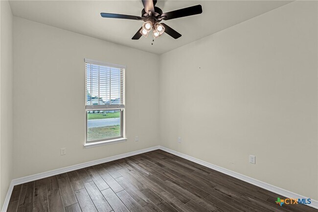 Building Photo - 712 Eagle Pass Dr
