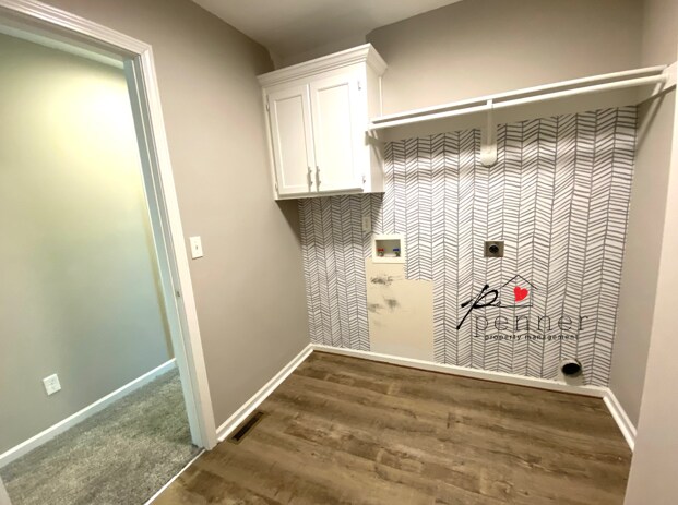 Building Photo - 2207 Cherokee Dr