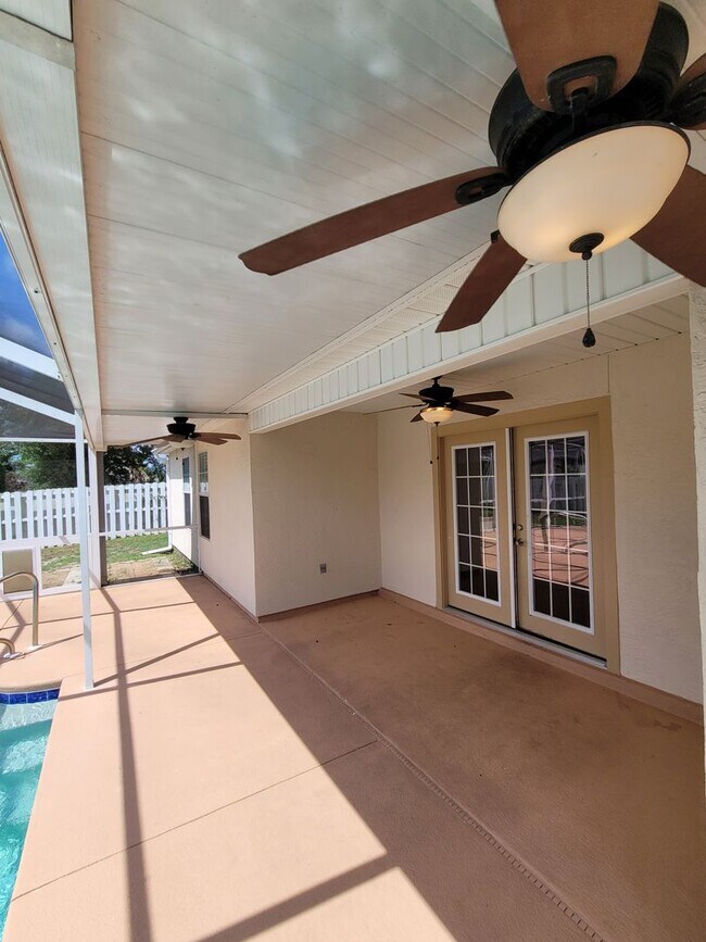 Building Photo - The Hammocks Phase I Pool Home-Lynn Haven