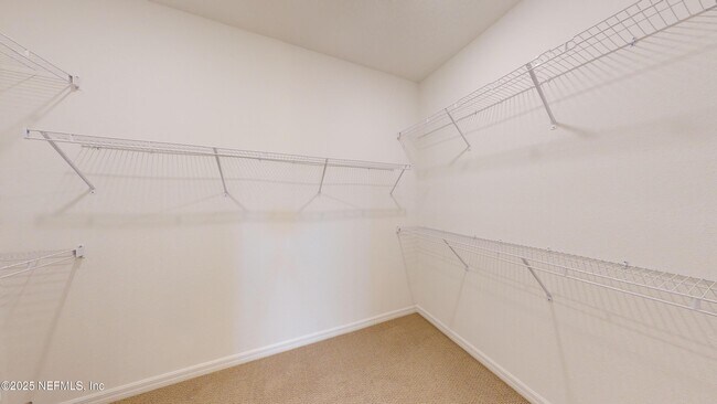 Building Photo - 149 Creek Pebble Dr