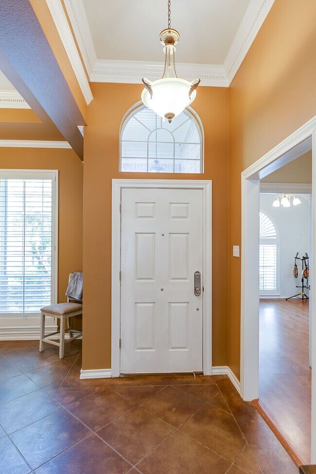 Building Photo - NOW AVAILABLE - Beautiful 3-Bedroom Home in the Southland Neighborhood!