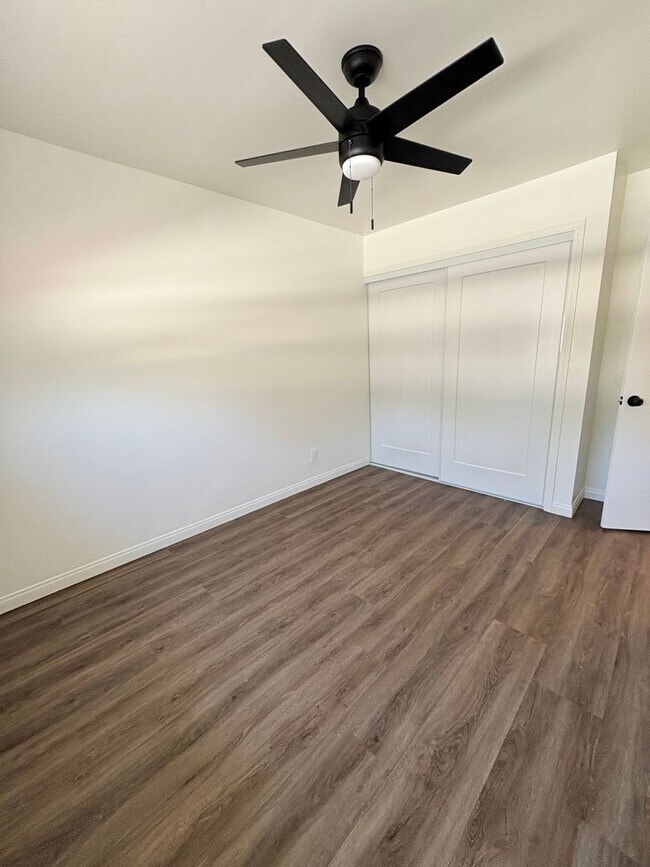 Building Photo - Beautiful 3 Bedroom Condo