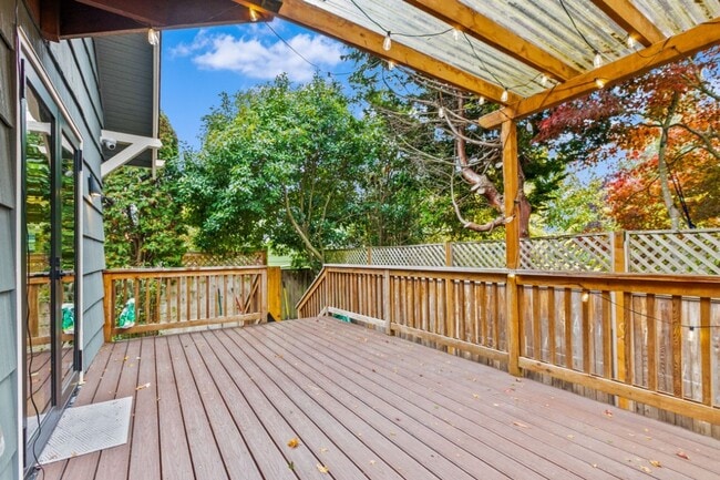 Building Photo - 4Bd/3Ba Seattle House