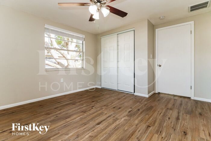 Building Photo - 2912 Puma Dr