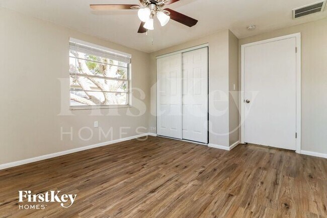 Building Photo - 2912 Puma Dr