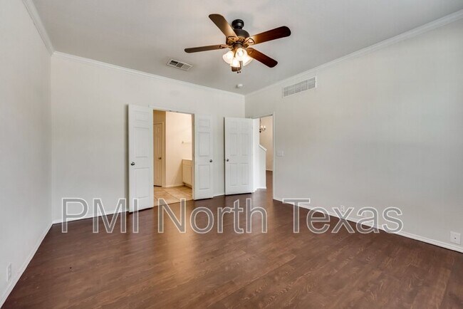 Building Photo - 11531 Chaucer Dr